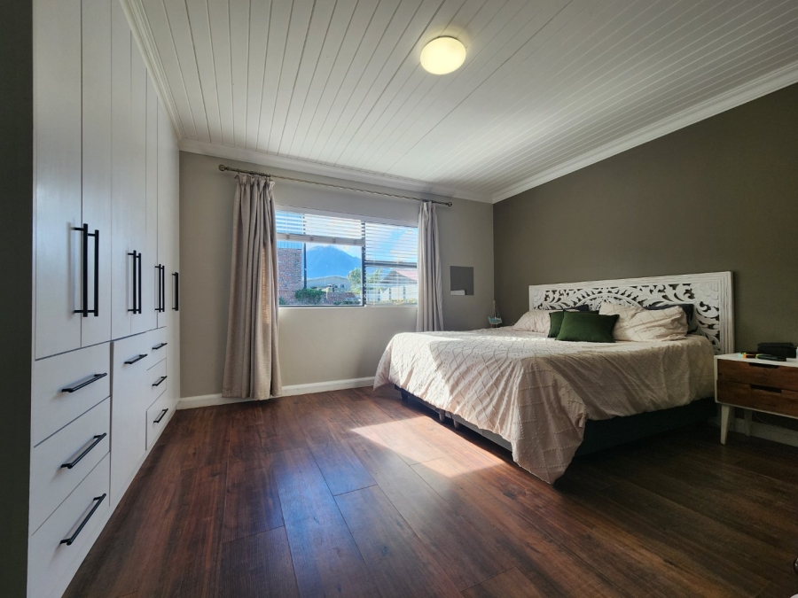 4 Bedroom Property for Sale in Blanco Western Cape